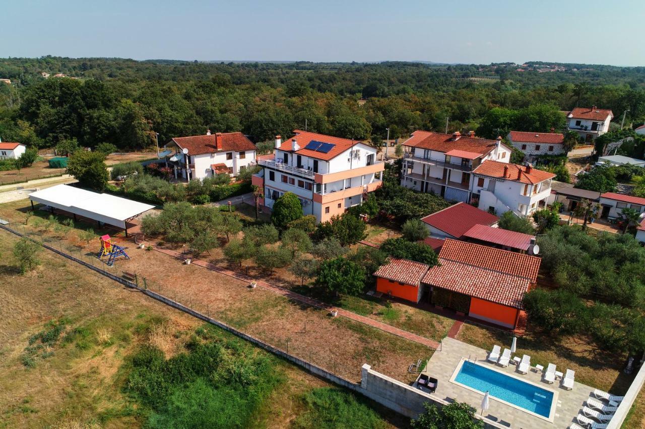 Adamovic Penzión pre hostí Lovrecica (Istria)